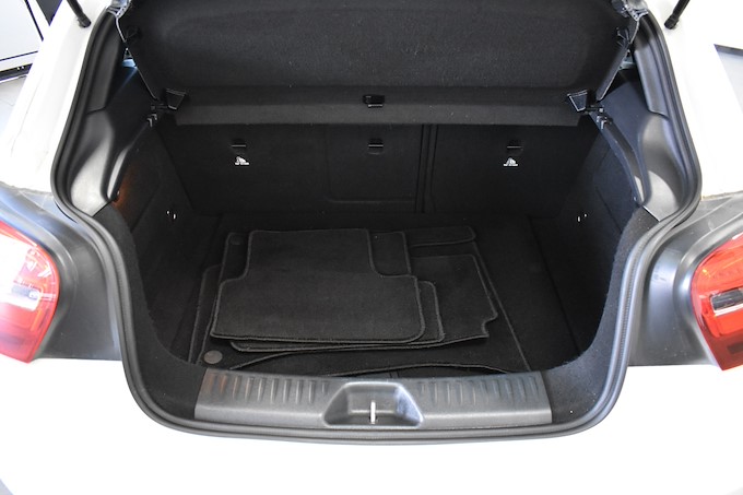 MERCEDES-BENZ A 180 d Sport